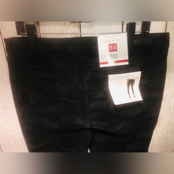 Social Standard by Sanctuary Prosperity Camo Ankle Skinny Jeans Sz 14 Mid Rise - Picture 2 of 8